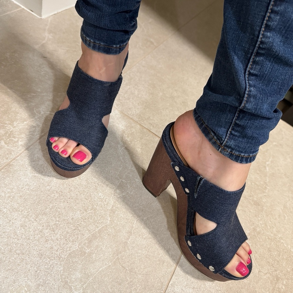 Dollhouse Dark Blue Denim Open-Toe Sandals - Picture 6 of 7